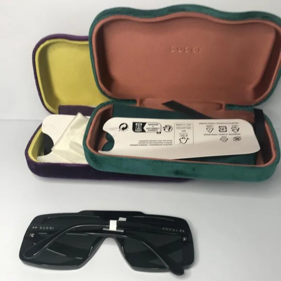 💯 Original Gucci Grey Shield Unisex Sunglasses GG1369S 001 62 .